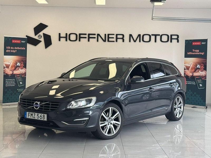 Grå Begagnad 2014 Volvo V60 Momentum Kombi | 119 000 kr (Marknadspris) - Bild 1/4