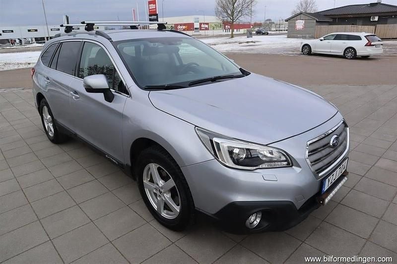 Begagnad Subaru Outback 150 HK (110 kW) 2017 Silver Kombi