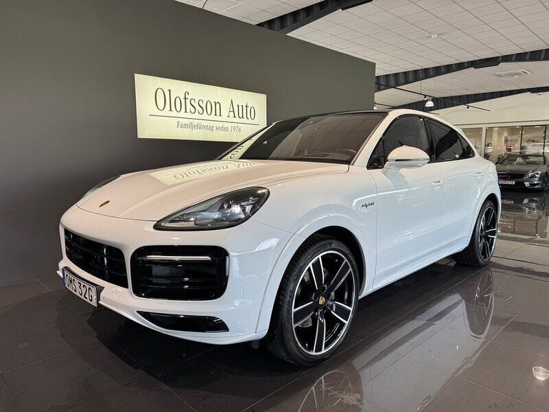 Vit Begagnad 2022 Porsche Cayenne Platinum Edition SUV | 895 000 kr (Marknadspris) - Bild 1/4