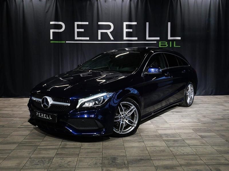 Mörkblå Begagnad 2018 Mercedes CLA250 AMG Sedan | 269 000 kr (Marknadspris) - Bild 1/4
