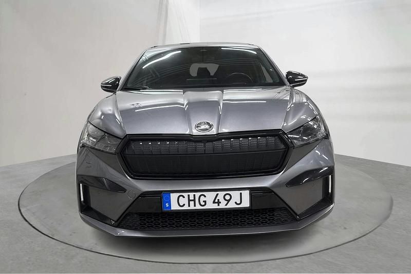 Begagnad Skoda Enyaq iV SportLine 194 kW (265 HK) 2023 Grå SUV