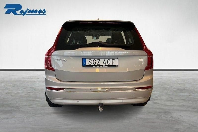 Begagnad Volvo XC90 Ultimate 310 HK (228 kW) 2023 Silver dawn metallic SUV