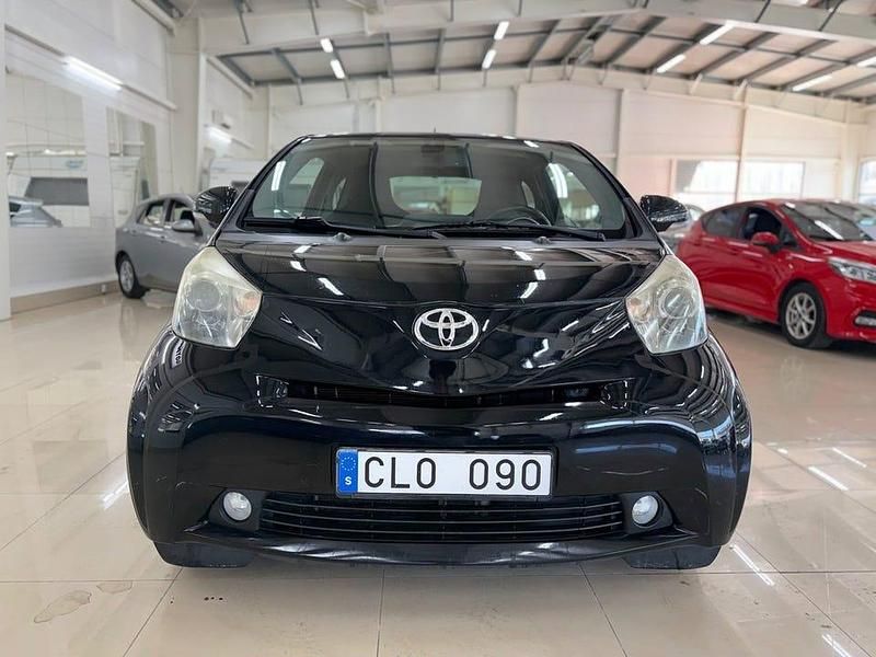 Begagnad Toyota iQ 68 HK (50 kW) 2009 Svart Halvkombi