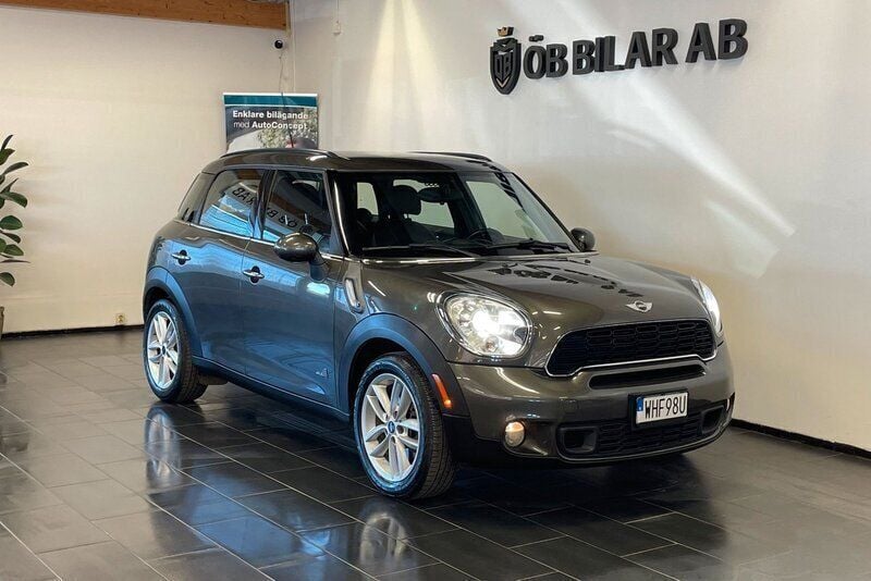 Mörkgrå (grå) Begagnad 2012 Mini Cooper S Countryman SUV | 109 900 kr (Marknadspris) - Bild 1/4