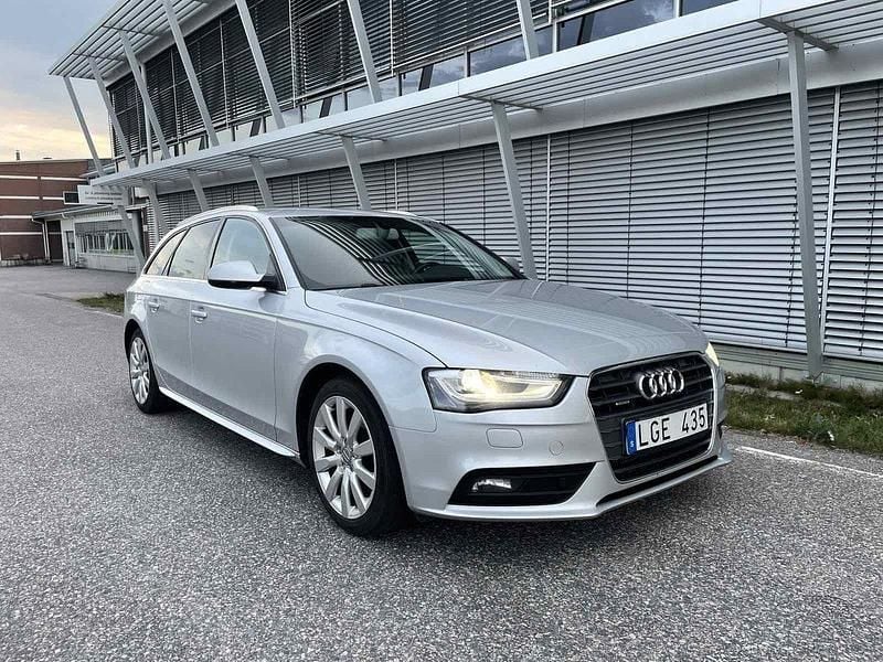 Silver Begagnad 2013 Audi A4 Kombi | 109 000 kr (Lite dyr) - Bild 1/4