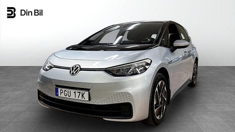 Scale silver metallic bla Begagnad 2022 VW ID.3 Pro Performance Halvkombi | 284 800 kr (Marknadspris) - Bild 1/4