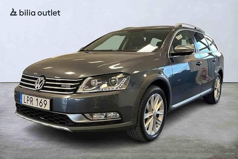 Grå Begagnad 2015 VW Passat Alltrack Kombi | 129 900 kr (Superpris) - Bild 1/1