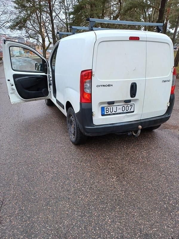 Begagnad Citroën Nemo 75 HK (55 kW) 2012 Minibuss