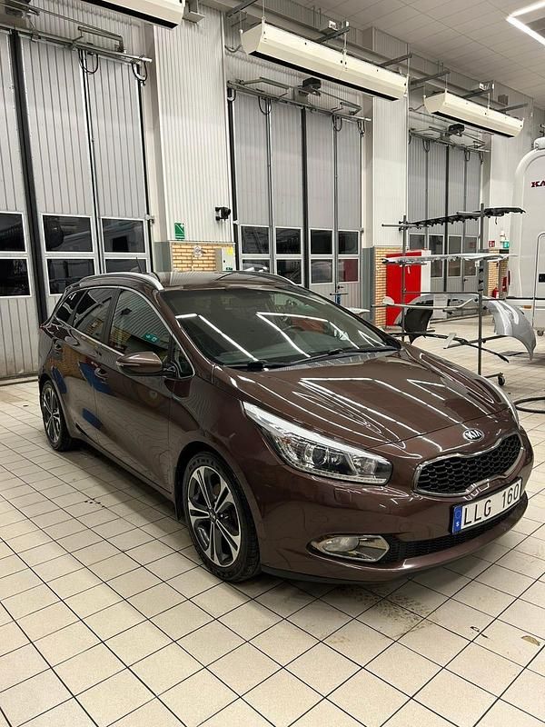 Begagnad Kia Ceed Sportswagon 128 HK (94 kW) 2013 Kombi