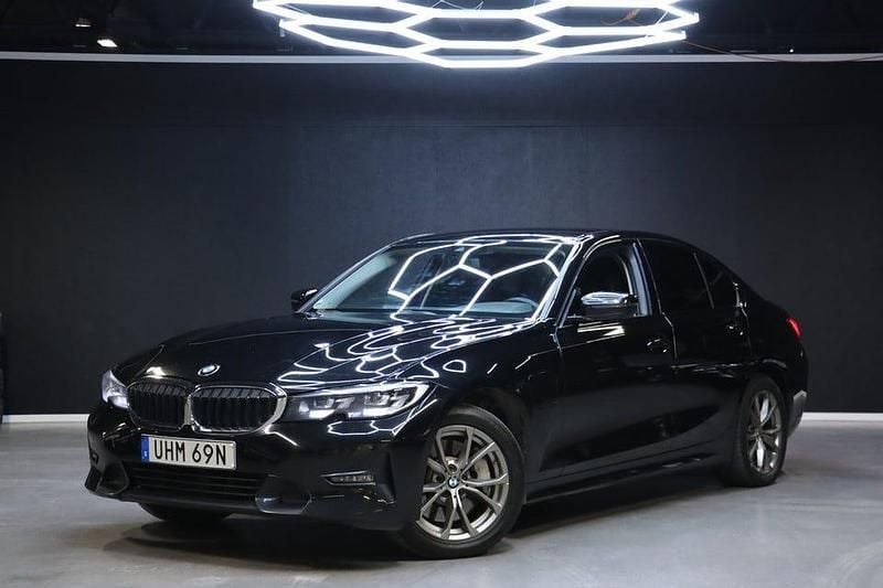 Begagnad BMW 330 292 HK (214 kW) 2021 Svart Sedan