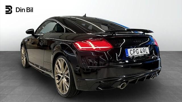 Begagnad Audi TT S-Line 245 HK (180 kW) 2022 Mytsvart metallic Sportkupé
