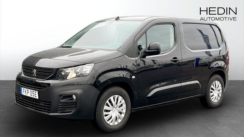 Svart (black) Begagnad 2022 Peugeot E-Partner Minibuss | 249 875 kr (Superpris) - Bild 1/4