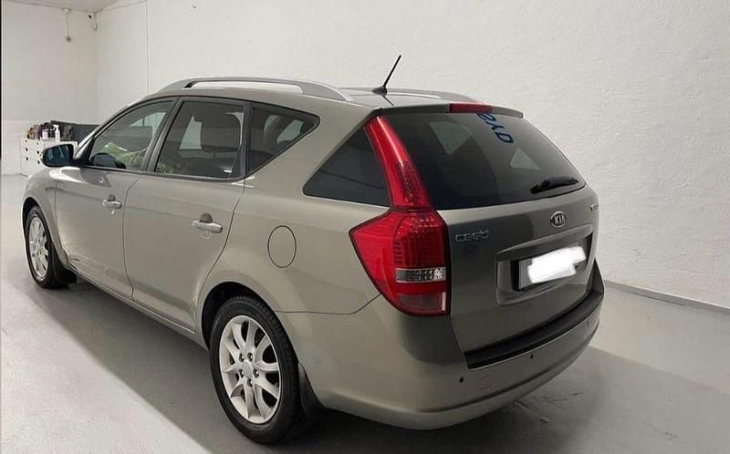 Begagnad Kia Ceed Sportswagon 128 HK (94 kW) 2011 Kombi