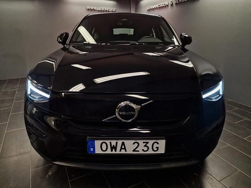 Begagnad Volvo C40 Core 169 kW (231 HK) 2023 Svart SUV