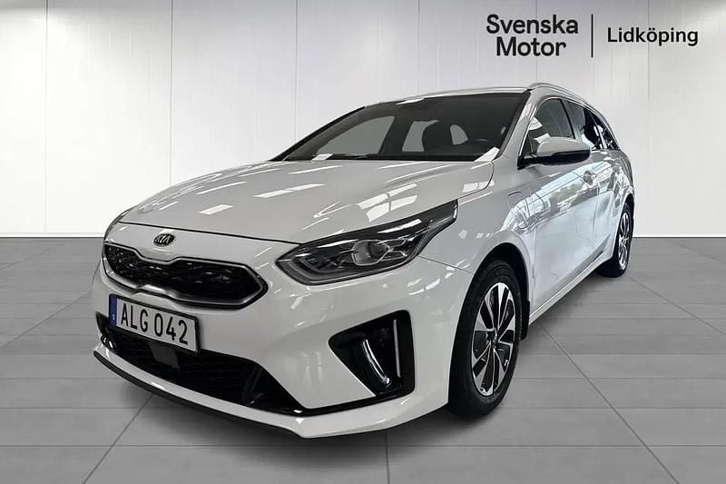Vit Begagnad 2020 Kia Ceed Sportswagon Advance Kombi | 209 900 kr (Marknadspris) - Bild 1/4