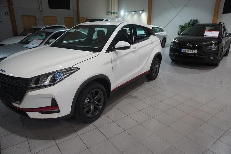 Begagnad DFSK Fengon 107 HK (78 kW) 2024 Vit SUV
