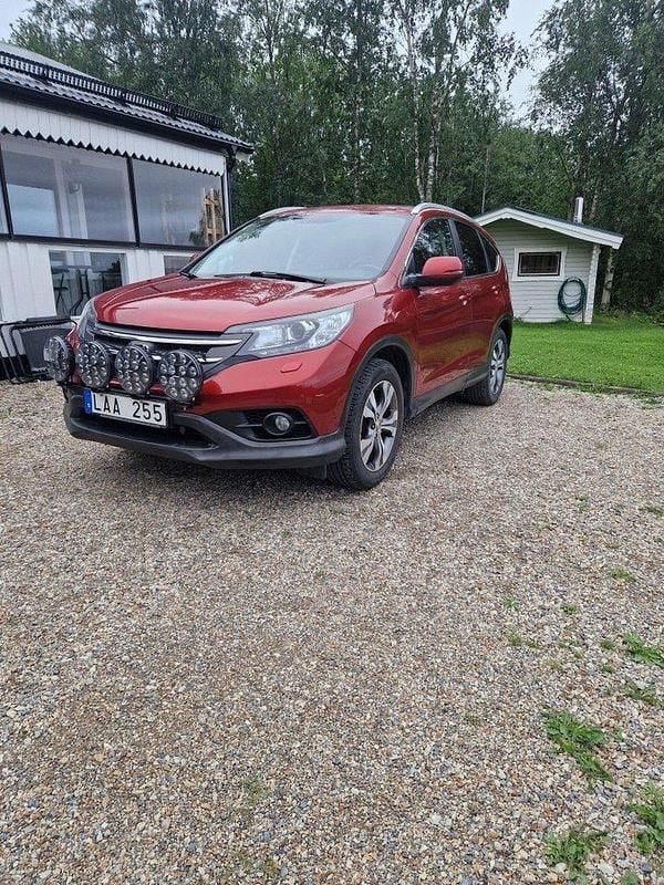 Röd Begagnad 2013 Honda CR-V SUV | 130 000 kr (Lite dyr) - Bild 1/1