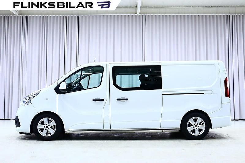 Vit Begagnad 2020 Renault Trafic Minibuss | 248 751 kr - Bild 1/4