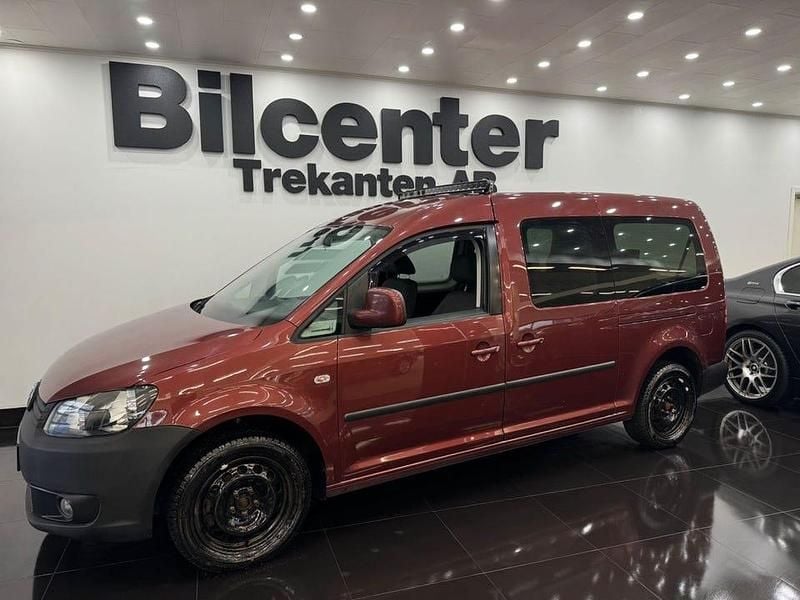 Mörkröd Begagnad 2011 VW Caddy Edition Minibuss | 104 900 kr - Bild 1/4