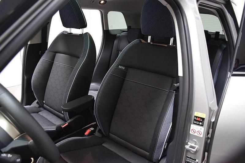 Begagnad Mini Aceman 160 kW (218 HK) 2024 Melting silver iii SUV