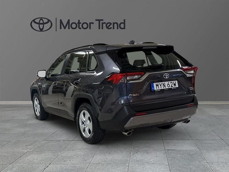 Begagnad Toyota RAV4 Hybrid Active 224 HK (164 kW) 2022 Grå SUV