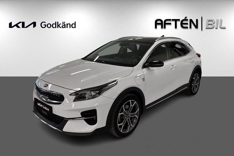 Vit Begagnad 2021 Kia XCeed 2 SUV | 254 900 kr (Marknadspris) - Bild 1/3