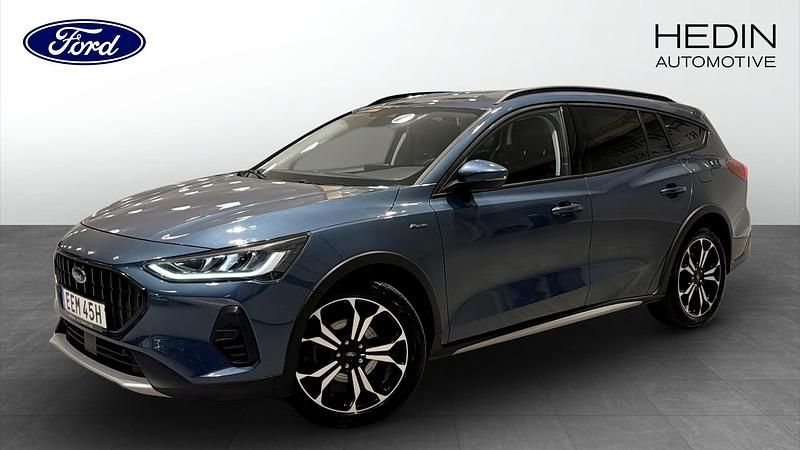 Blå Begagnad 2022 Ford Focus Kombi | 179 900 kr - Bild 1/4