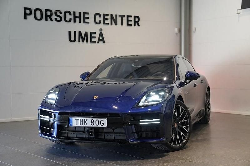 Ny Porsche Panamera 470 HK (345 kW) 2025 Mörkblå Halvkombi