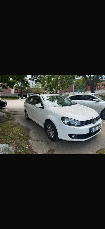 Vit Begagnad 2012 VW Golf VII Kombi | 62 000 kr (Marknadspris) - Bild 1/4