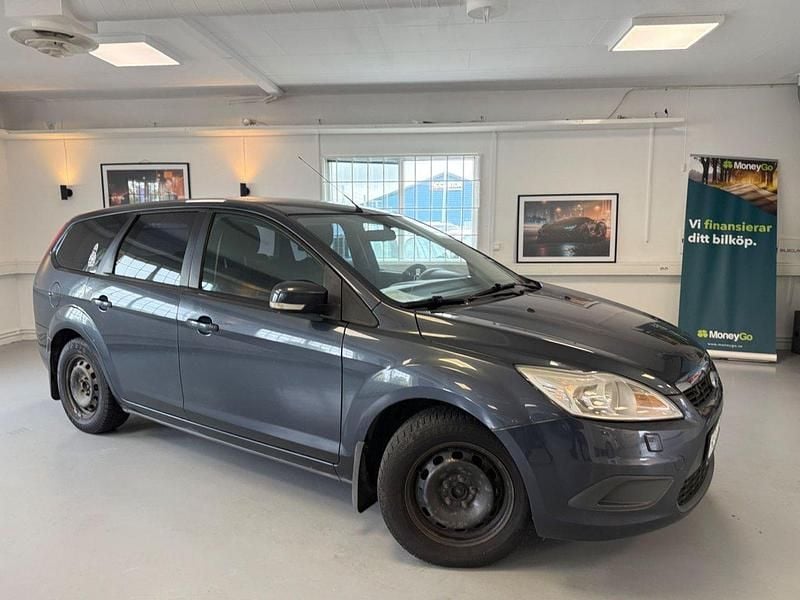 Grå Begagnad 2008 Ford Focus Titanium Kombi | 12 900 kr (Bra pris) - Bild 1/4