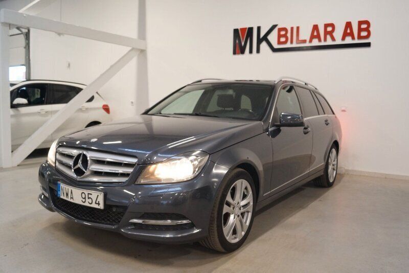 Mörkgrå (grå) Begagnad 2014 Mercedes C220 Avantgarde Kombi | 144 900 kr (Superpris) - Bild 1/4