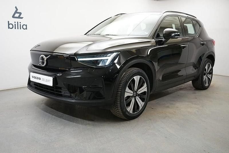 Begagnad Volvo XC40 Core 185 kW (252 HK) 2022 Svart SUV
