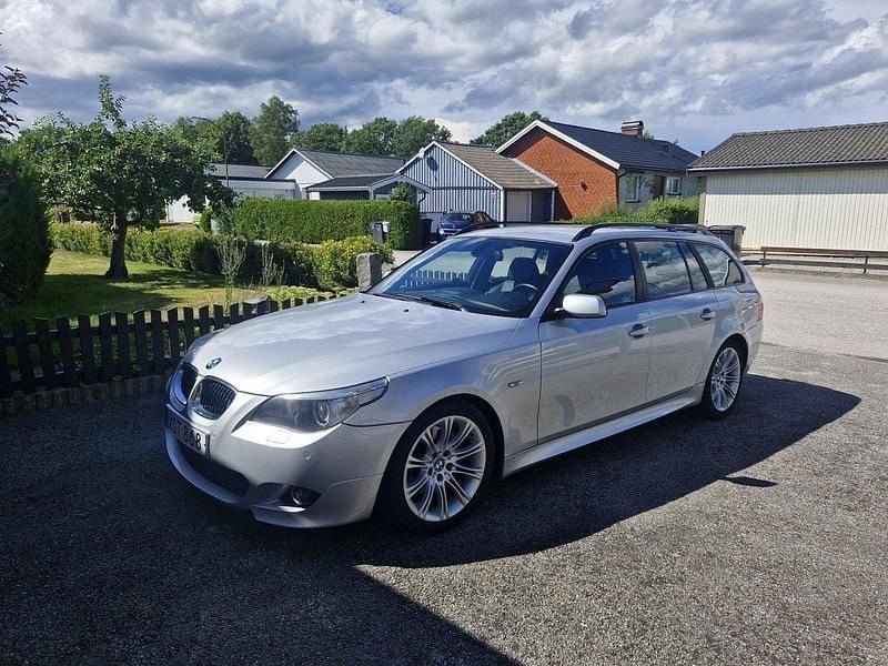 Grå Begagnad 2006 BMW 525 M Sport Kombi | 72 000 kr (Lite dyr) - Bild 1/3