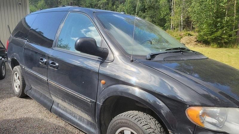 Svart Begagnad 2007 Chrysler Town & Country Minibuss | 6 000 kr - Bild 1/4