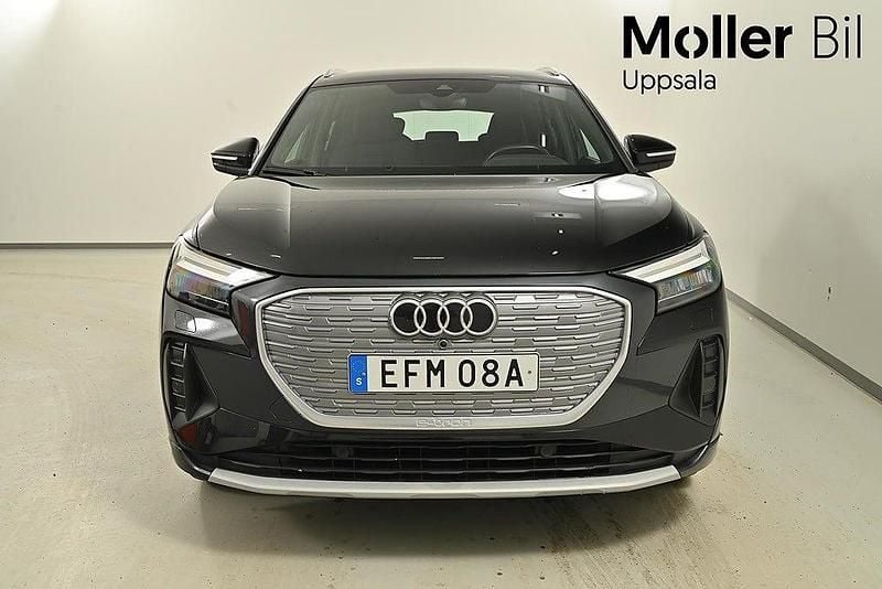Begagnad Audi Q4 e-tron Advanced 219 kW (299 HK) 2024 Svart SUV
