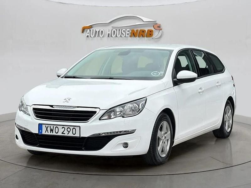 Begagnad Peugeot 308 SW Active 110 HK (80 kW) 2015 Vit Kombi