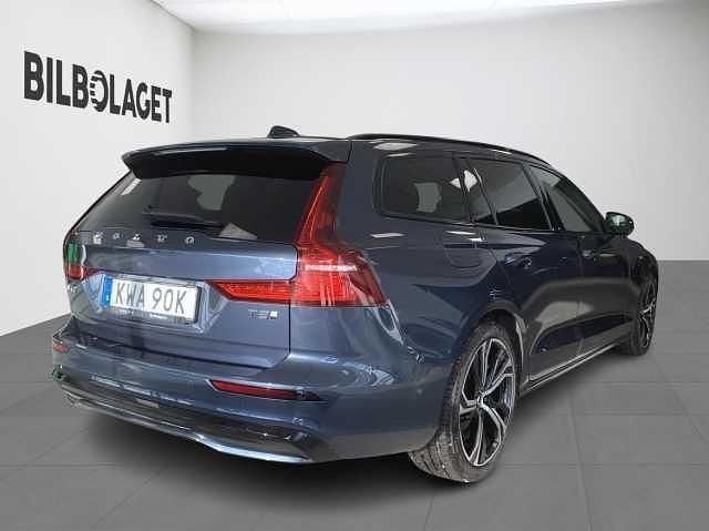 Begagnad Volvo V60 455 HK (334 kW) 2026 Blå Kombi