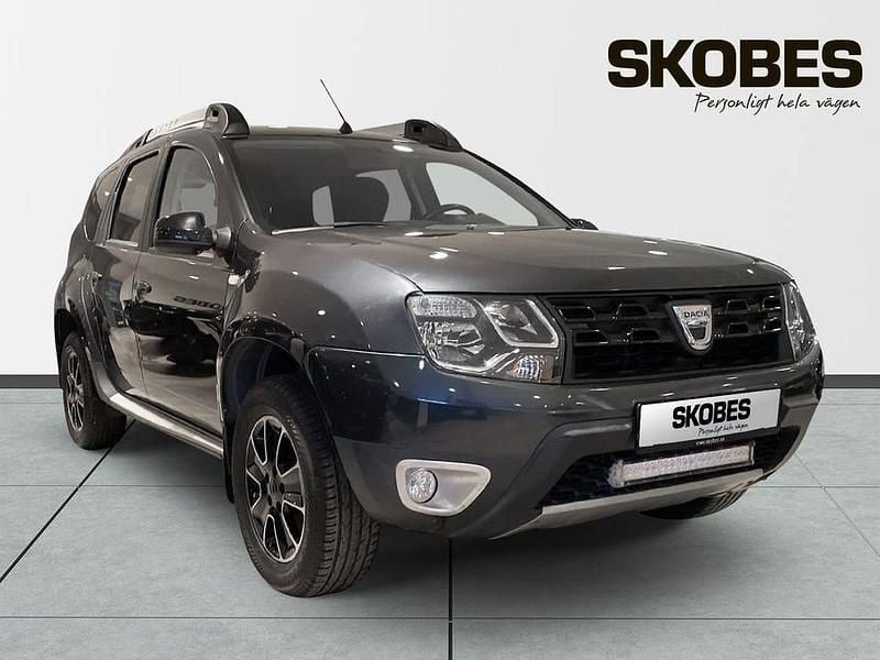 Grå Begagnad 2018 Dacia Duster Black Shadow | 119 900 kr (Marknadspris) - Bild 1/3