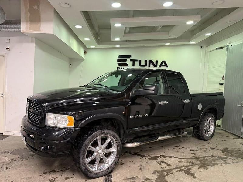 Svart Begagnad 2004 Dodge Ram Pickup | 139 900 kr (Marknadspris) - Bild 1/4