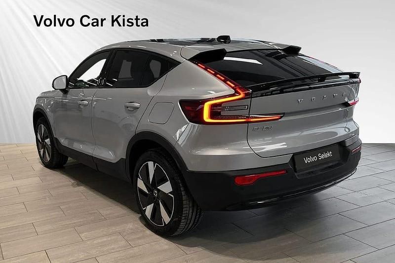 Begagnad Volvo EC40 Plus 188 kW (256 HK) 2025 Silver SUV