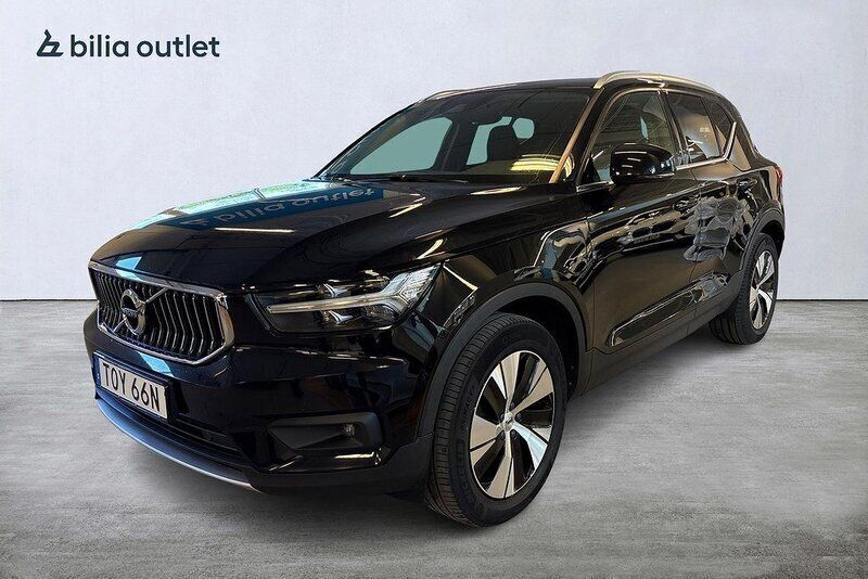Svart Begagnad 2021 Volvo XC40 SUV | 279 900 kr (Superpris) - Bild 1/4