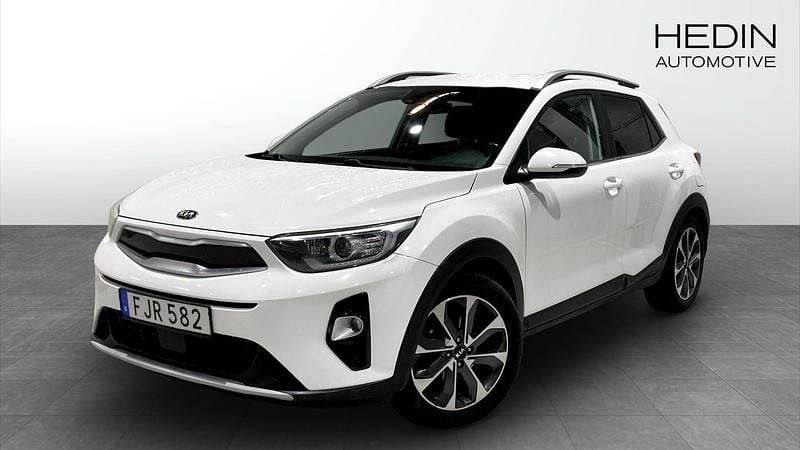 Vit Begagnad 2017 Kia Stonic Advance SUV | 134 900 kr (Marknadspris) - Bild 1/4