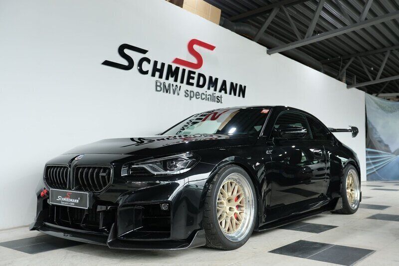 Svart Begagnad 2023 BMW M2 Shadowline Sportkupé | 995 000 kr - Bild 1/4