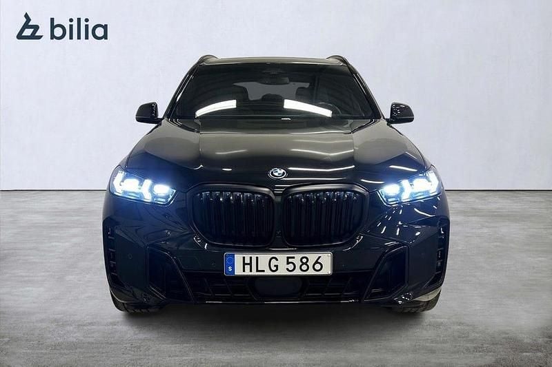 Begagnad BMW X5 Comfort Edition 490 HK (360 kW) 2023 Svart SUV