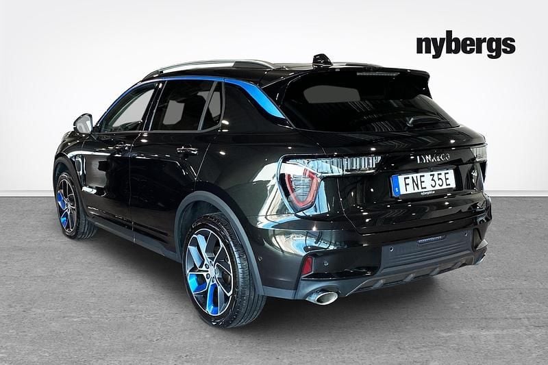 Begagnad Lynk & Co 01 264 HK (194 kW) 2022 Svart SUV