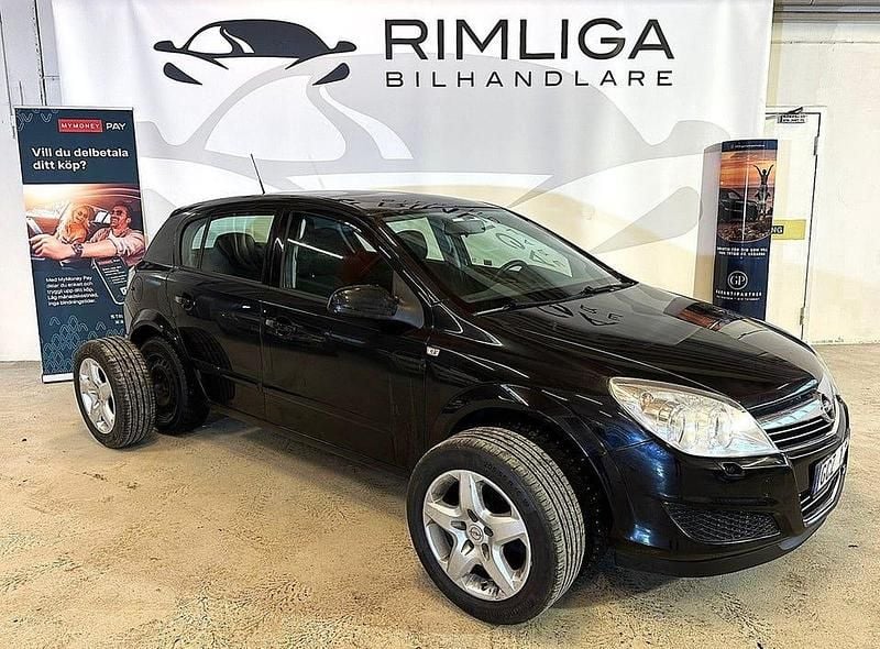 Begagnad Opel Astra 116 HK (85 kW) 2007 Svart Halvkombi