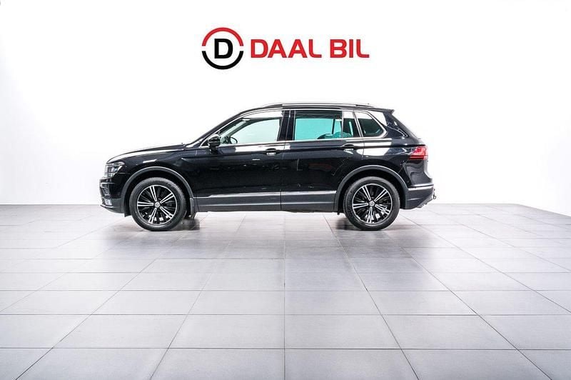 Svart Begagnad 2017 VW Tiguan SUV | 209 700 kr (Marknadspris) - Bild 1/4