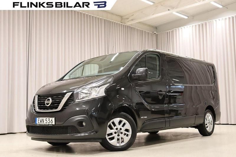 Svart (svart metallic) Begagnad 2017 Nissan NV300 Van | 129 800 kr (Superpris) - Bild 1/4