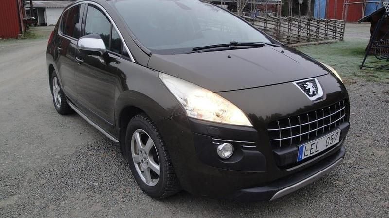 Brun metallic Begagnad 2010 Peugeot 3008 Kombi | 46 000 kr (Bra pris) - Bild 1/4
