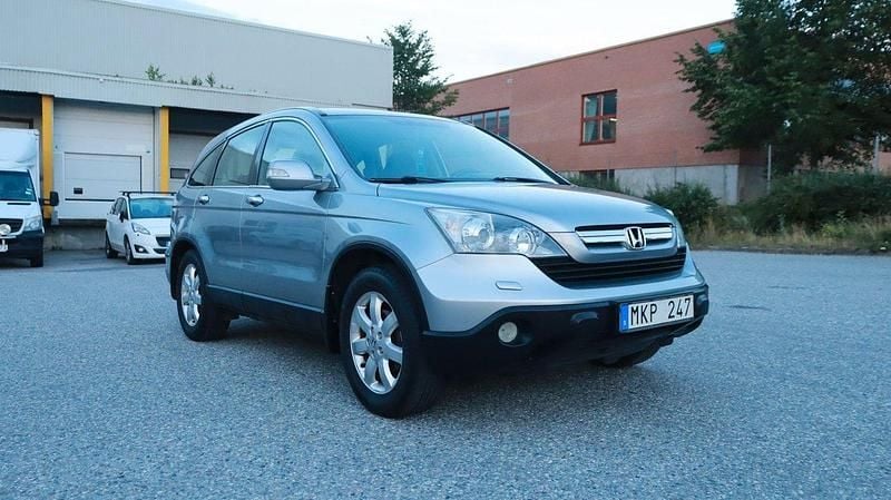 Silver Begagnad 2007 Honda CR-V SUV | 44 700 kr (Bra pris) - Bild 1/4